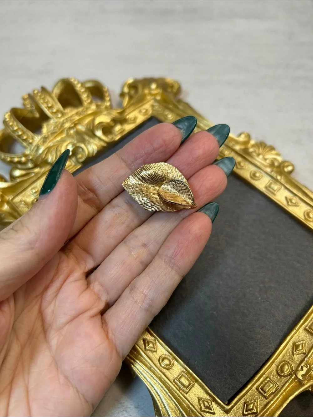 Vintage Amway Gold Leaf Brooch